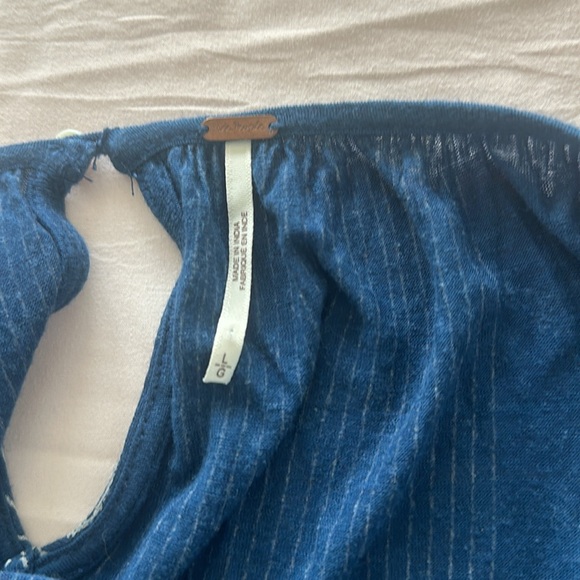 Netted sleeve top - Picture 3 of 4